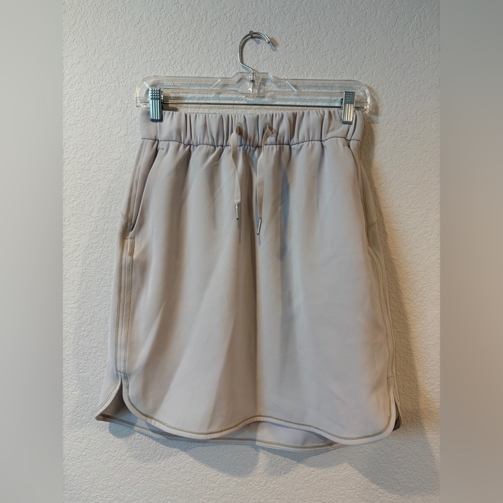 Lululemon Women’s Cream On The Fly Woven Skirt Woven - 6